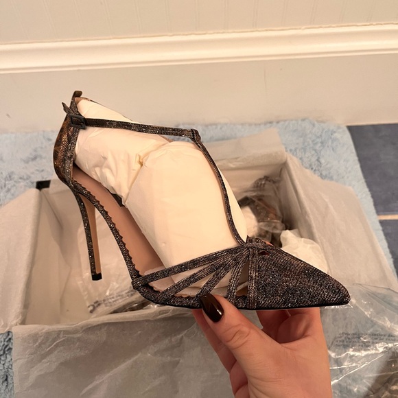 NWT SJP by Sarah Jessica Parker Carrie Heels in signature Animal Print Glitter - Picture 6 of 9